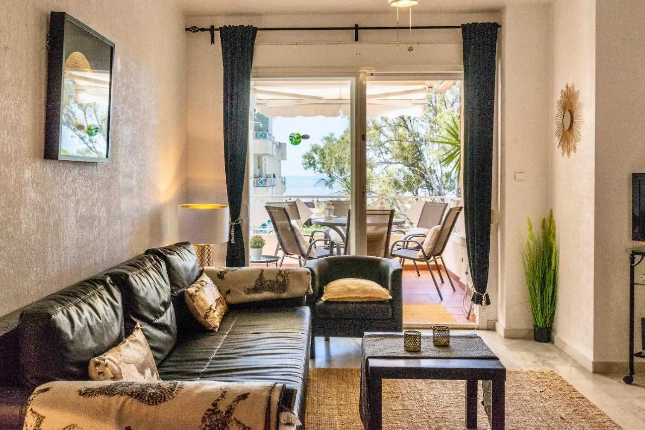 Marbella Lovely 3-Bedroom Apartment 350 M Walk To The Beach 0*,  España