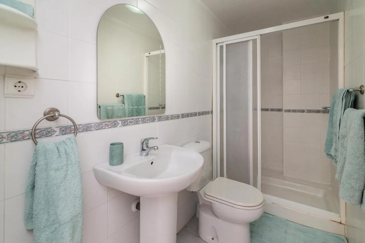 Marbella Lovely 3-Bedroom Apartment 350 M Walk To The Beach España