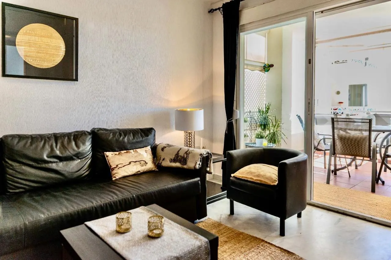 Marbella Lovely 3-Bedroom Apartment 350 M Walk To The Beach 0*,